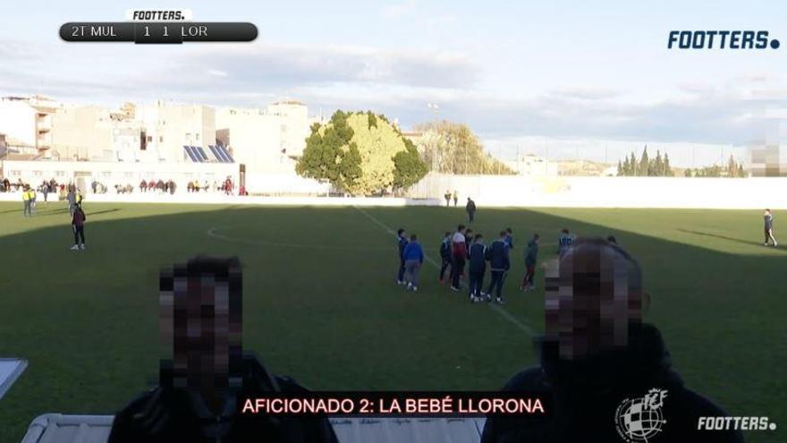 Una operaria de cámara de Footters es increpada en el Muleño-Lorca Deportiva