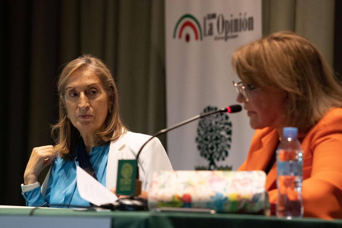 Ana Pastor en una anterior visita al foro del diario.