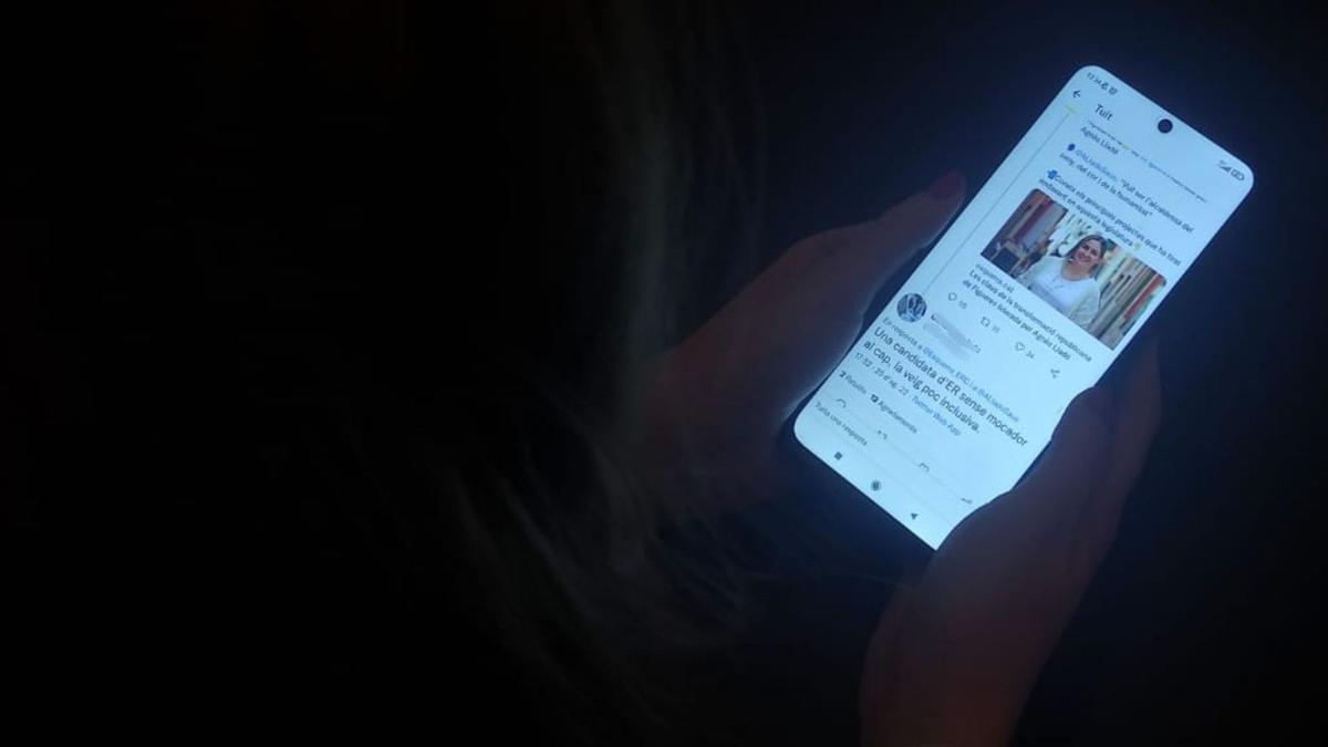 L'alcaldessa de Figueres rep centenars de missatges ofensius cada dia.