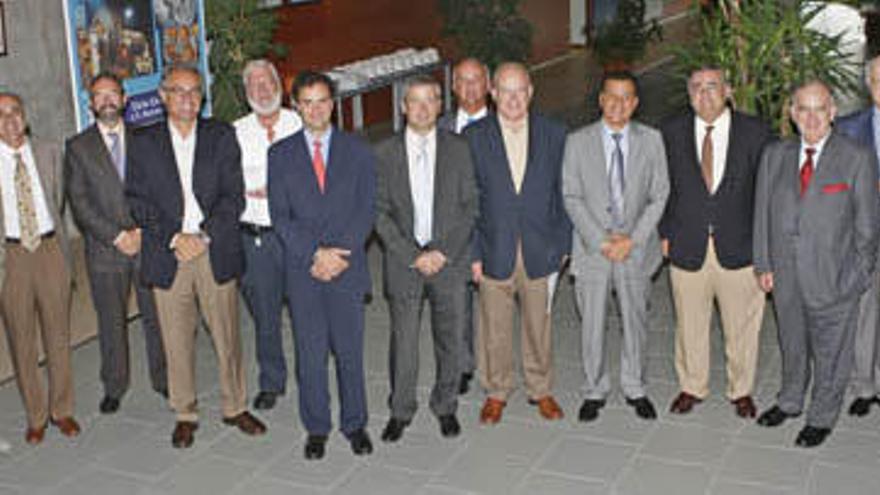 Varios miembros del Círculo de Empresarios durante una visita a las instalaciones de Endesa en Gran Canaria.  i J.C.C.