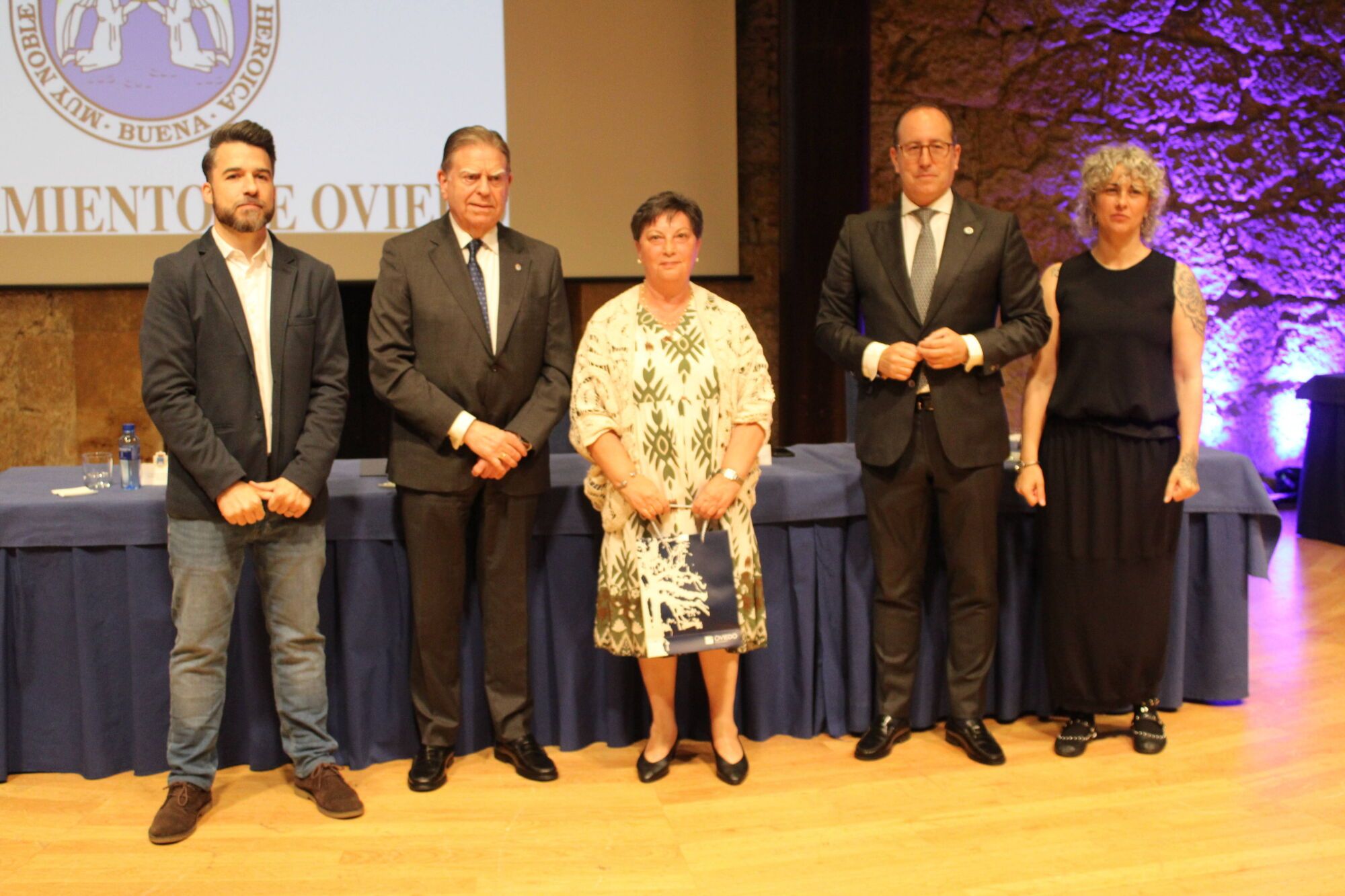 Acto institucional Santa Rita Hora: 11:00 Lugar: Oviedo, Sala de Cámara del Auditorio Príncipe Felipe Descripción: Homenaje a los trabajadores municipales jubilados y a quienes cumplen 25 y 40 años de servicio en el Ayuntamiento.