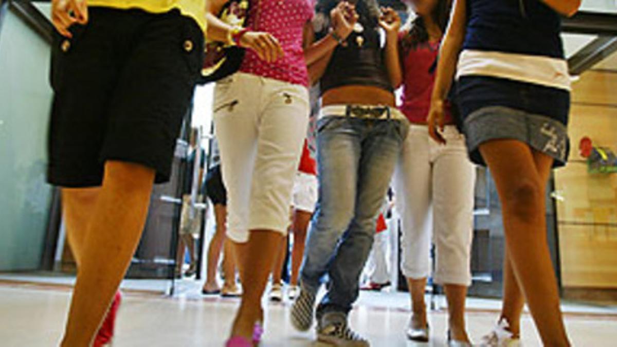 Un grupo de alumnas, en un colegio de Barcelona.