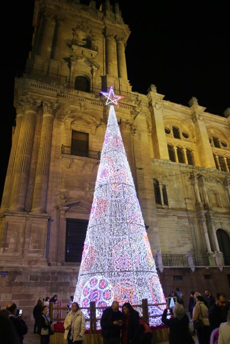 Lleno en el centro de Málaga para ver el alumbrado navideño