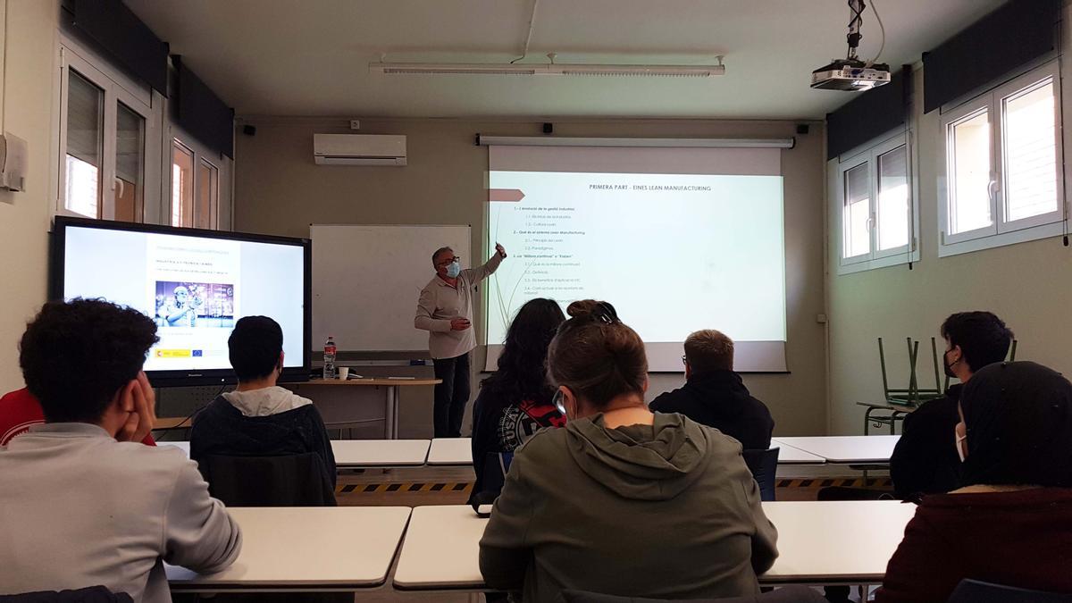 Alumnes d’FP del Lacetània, a l&#039;aula