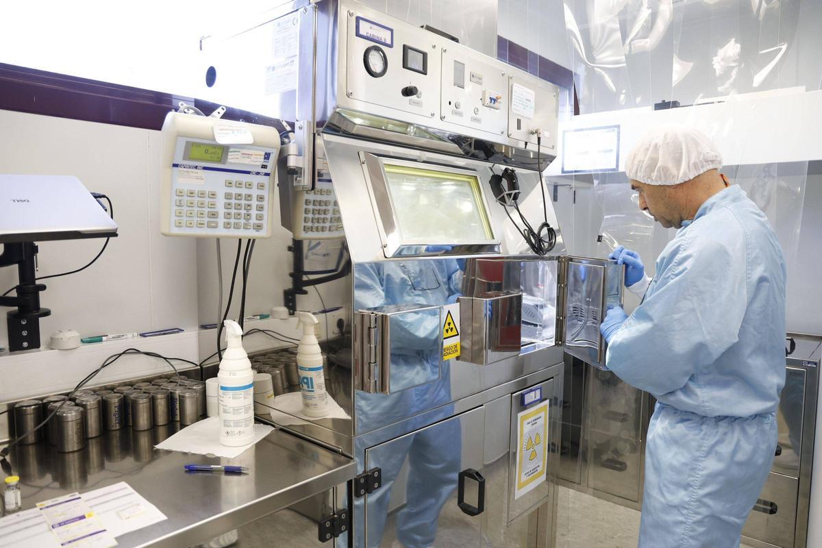 Visita a la Unidad Central de Radiofarmacia de Galicia: la fábrica invisible que sostiene la medicina nuclear gallega