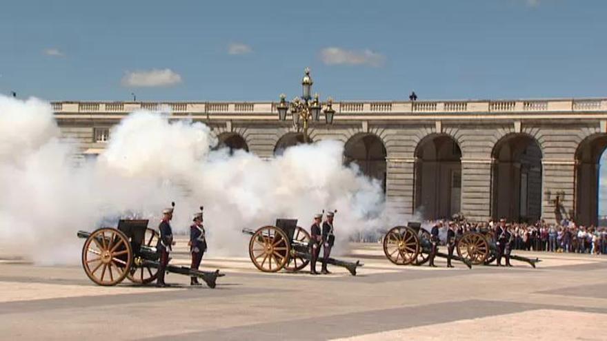 Solemne relevo de la Guardia en el Palacio Real