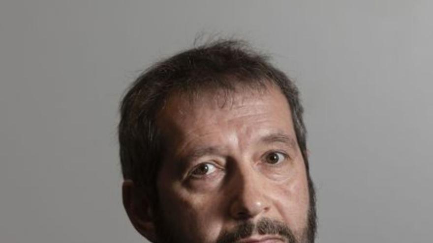 El escritor Carles Porta.   | // JORDI PLAY