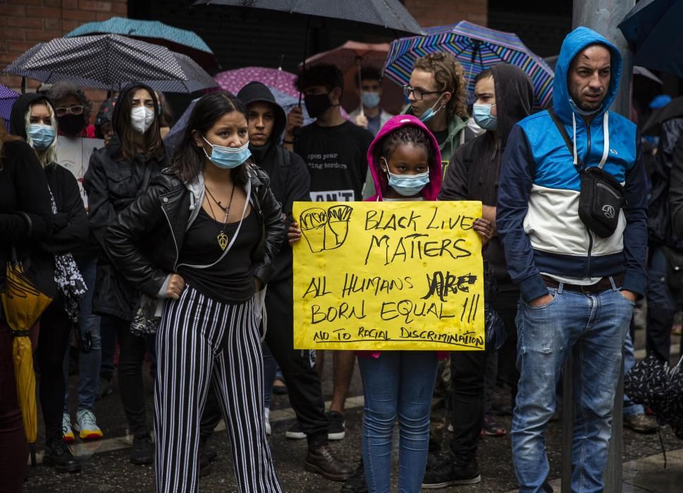 Manifestació contra el racisme a Salt i Girona