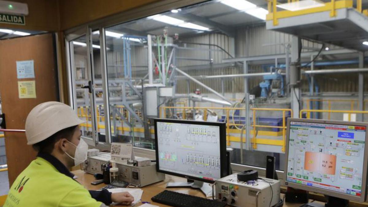 Rafael Pérez, de la planta química