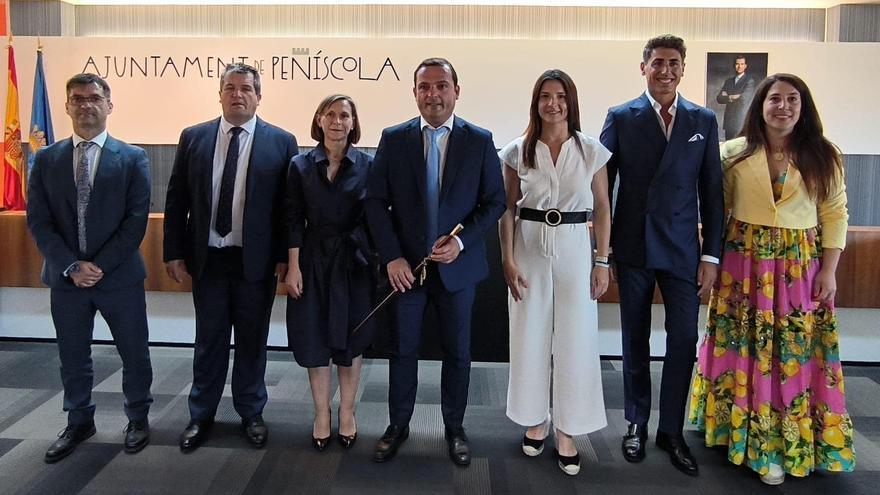 Los siete concejales del PP que componen el nuevo equipo de gobierno de Peñíscola.