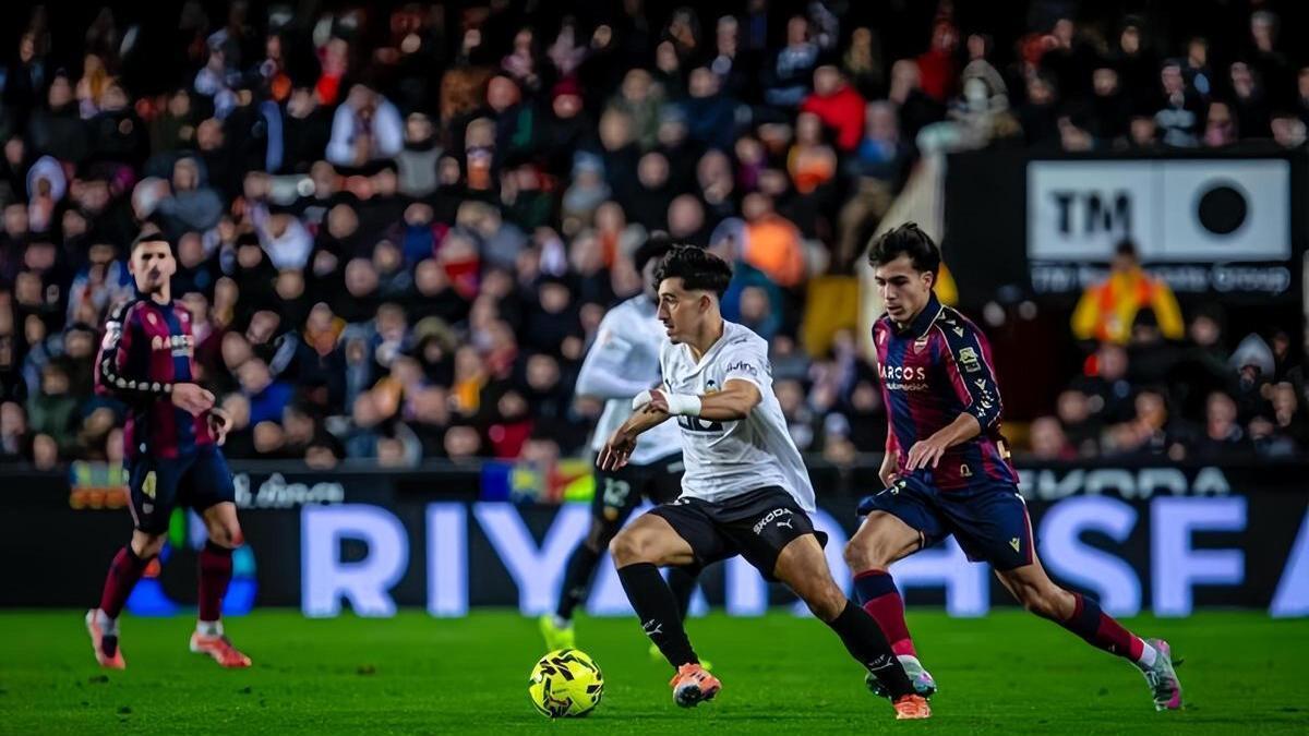 Diego López, en el derbi de noviembre ante el Levante UD