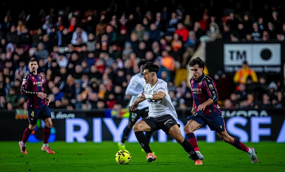 Diego López, en el derbi de noviembre ante el Levante UD