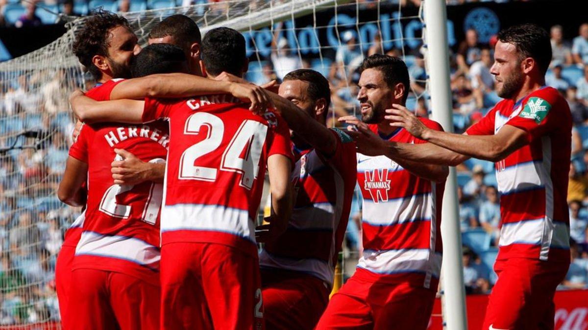 Los jugadores nazarís ansían volver a celebrar un gol