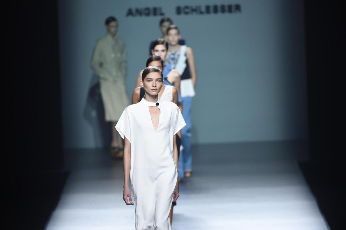 MBFW 2015: Ángel Schlesser Primavera/Verano 2016, carrusel final