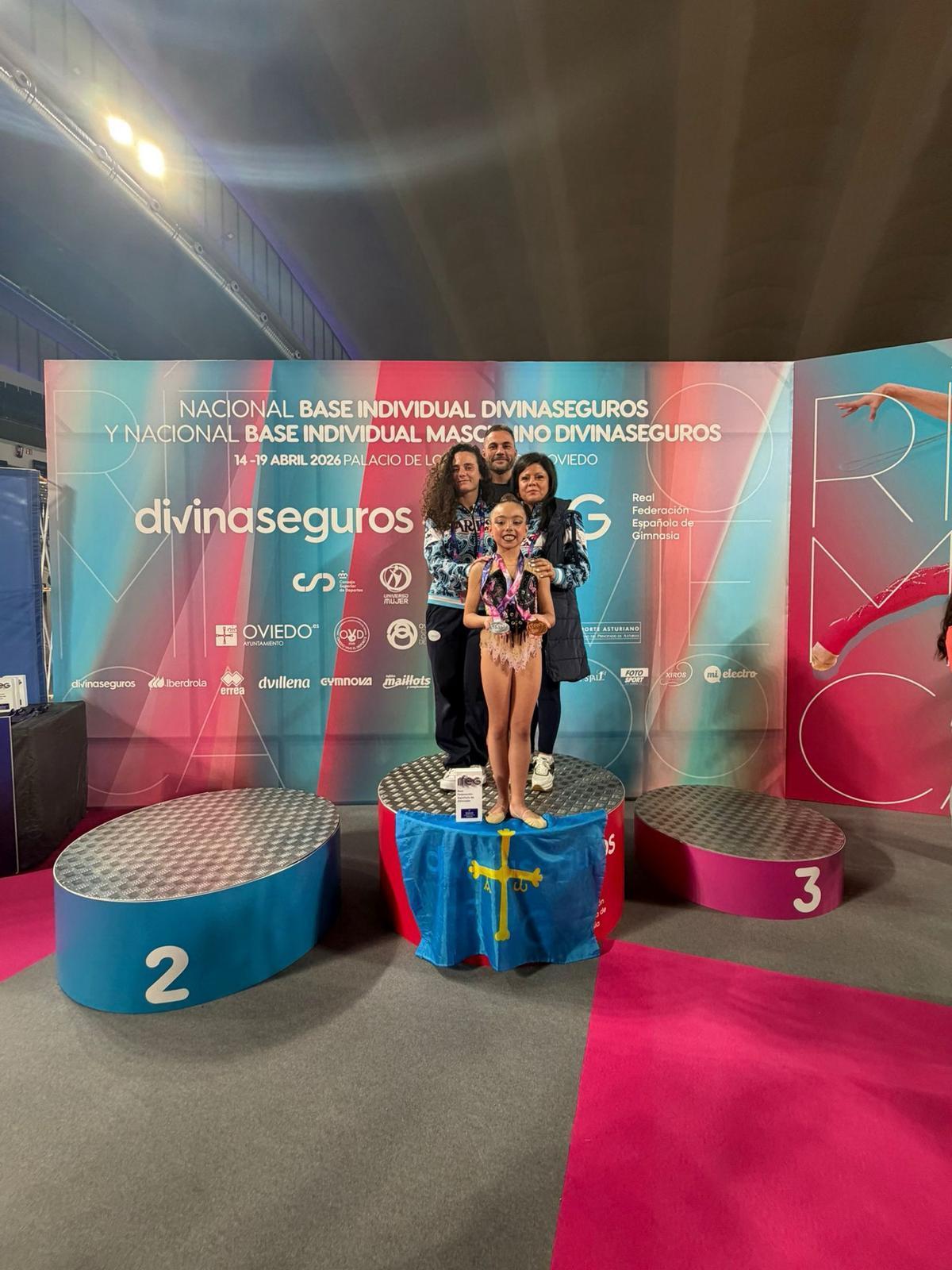 Sofía González, con sus medallas.
