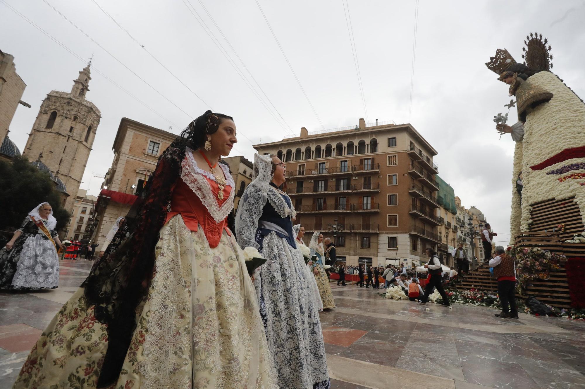 Búscate en el segundo día de ofrenda por la calle de la Paz (entre las 17:00 a las 18:00 horas)