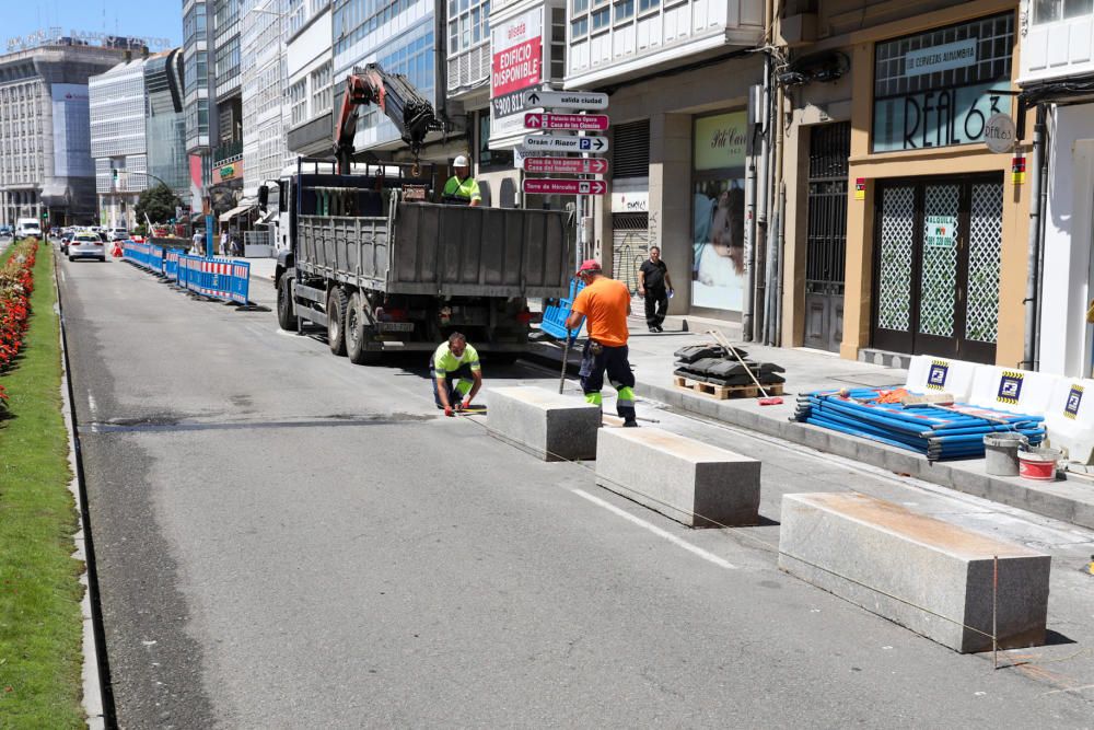 Bancos de piedra, bordes de granito y elementos de ornamentación sustituirán a las vallas que delimitaban el carril provisional.