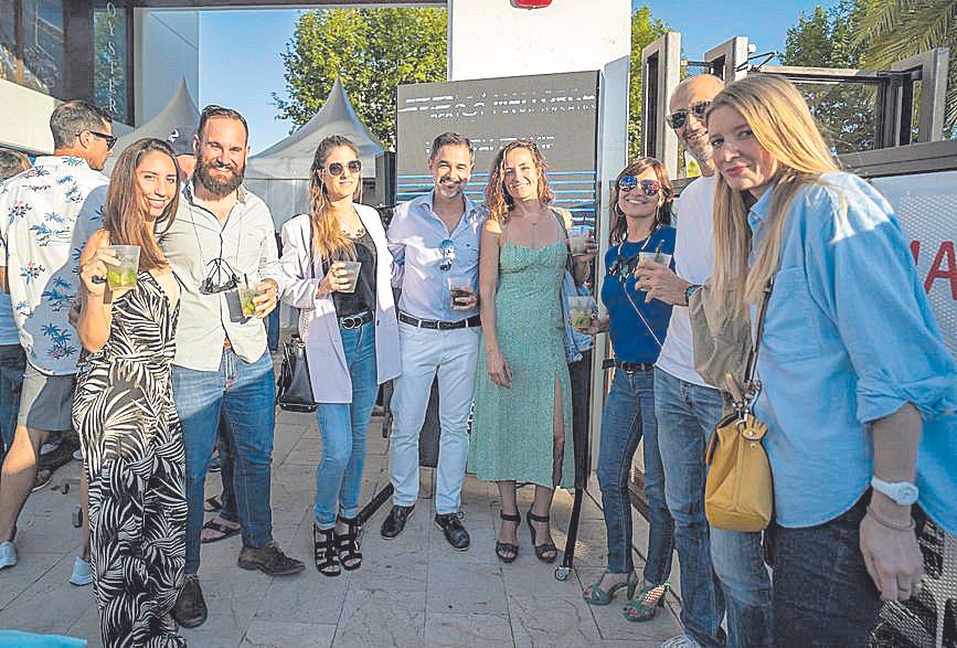 Flora, Diego, Odri, Santi, Laura, Alicia, Javi, Alina y Santi.