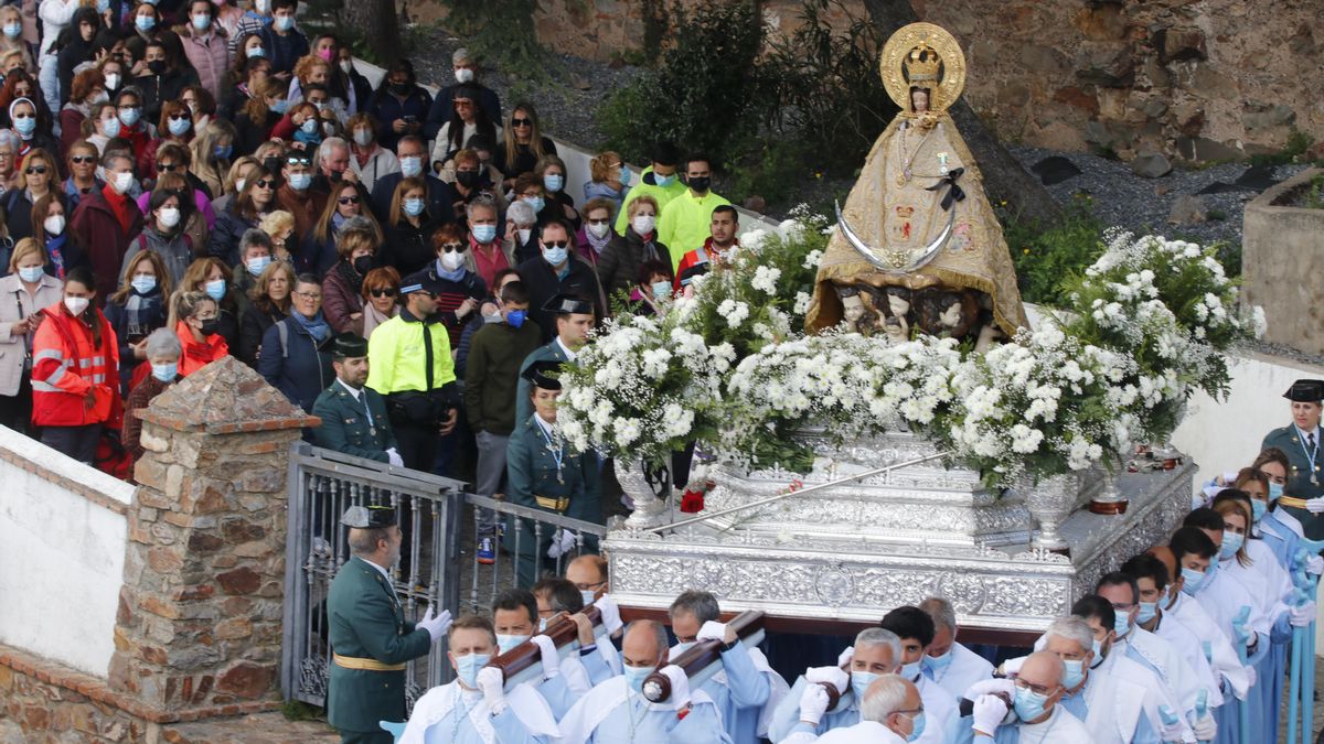 La Virgen de la Montaña, durante la bajada.