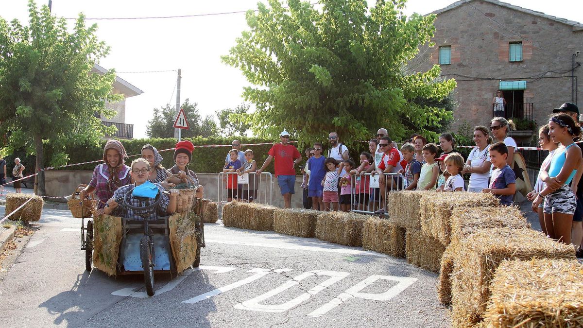 Baixada d' andròmines de la Festa Major