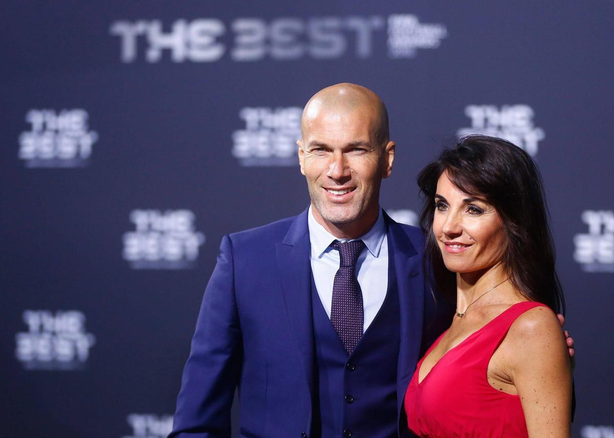 Zinedine Zidane posando junto a su mujer Veronique en los premios 'The Best'