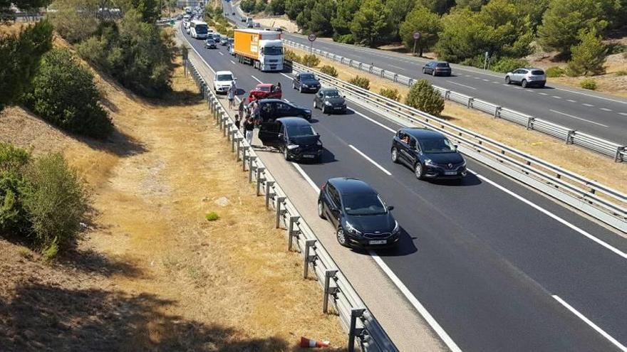 Grandes retenciones en la autovía