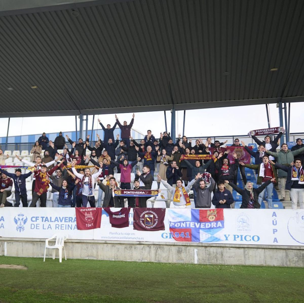 Aficionados del Pontevedra en Talavera. |  Área 11