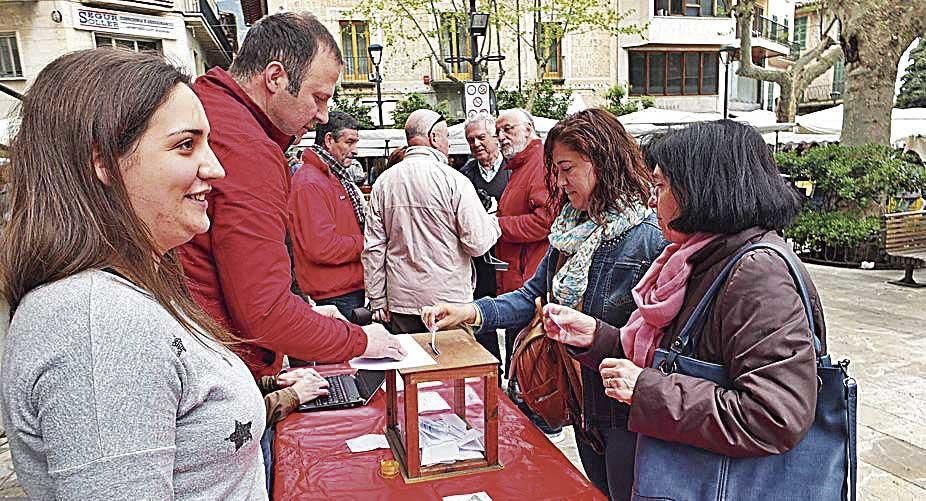 La república gana a la Corona por amplia mayoría en otra jornada de consultas