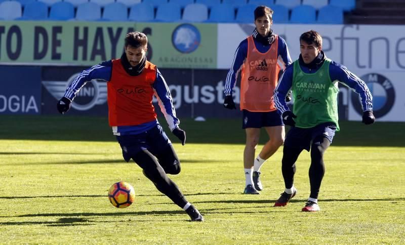 Entrenamiento puerta abierta en La Romareda