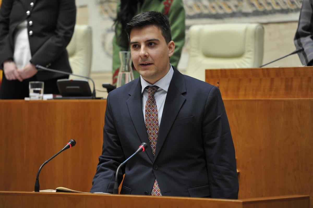 El diputado del PSOE en la Asamblea de Extremadura Aitor Vaquerizo