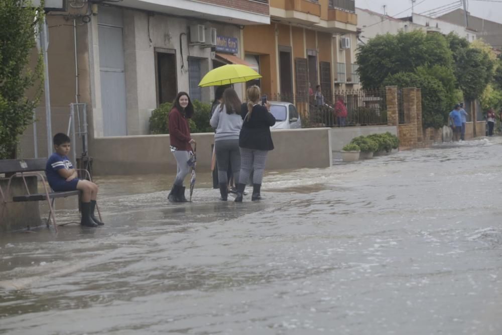 Mas de 400 vecinos de El Raal siguen aislados en sus casas