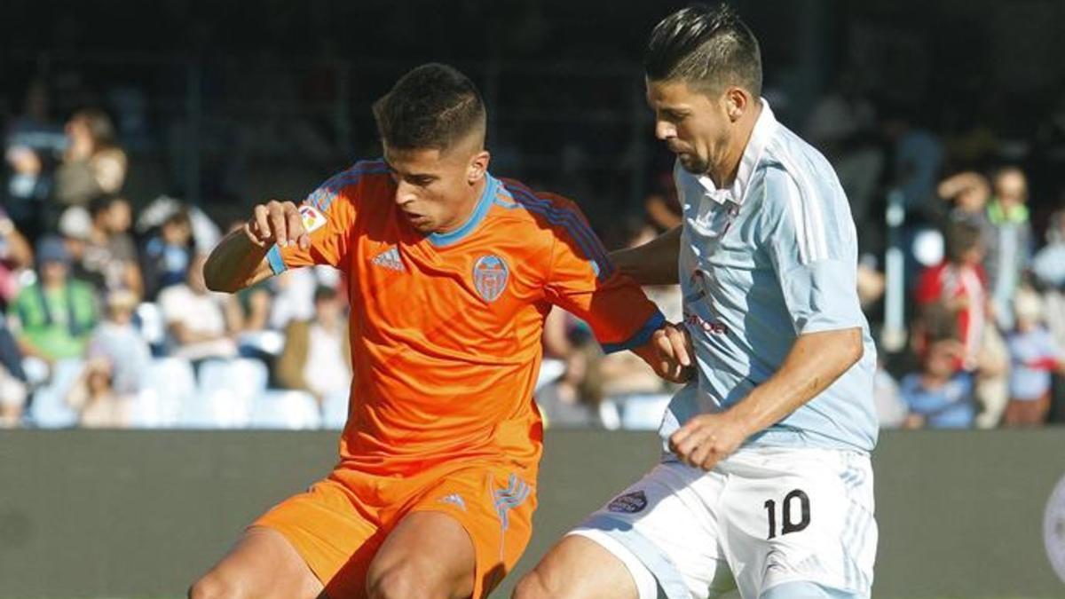 Cancelo, junto al exazulgrana Nolito