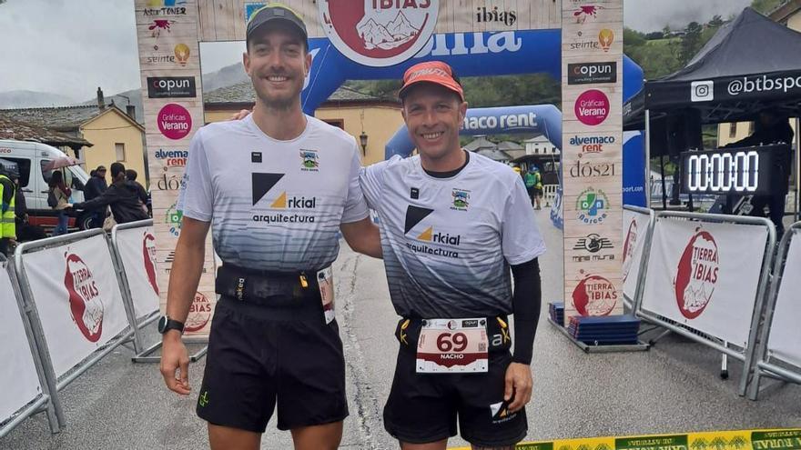 El cangués Nacho Aramburu, quinto absoluto en el trail de montaña Tierra de Ibias