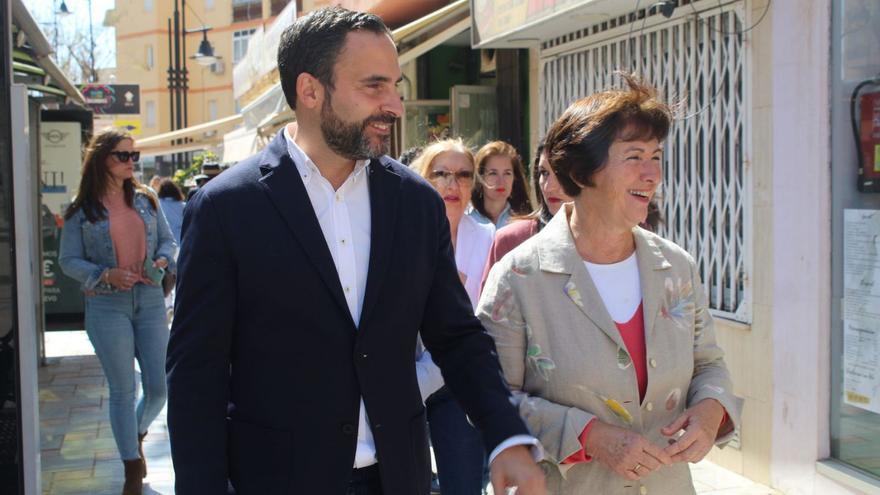 Dani Pérez y Carmen Segura, en una imagen de archivo de una visita del secretario general a Fuengirola.