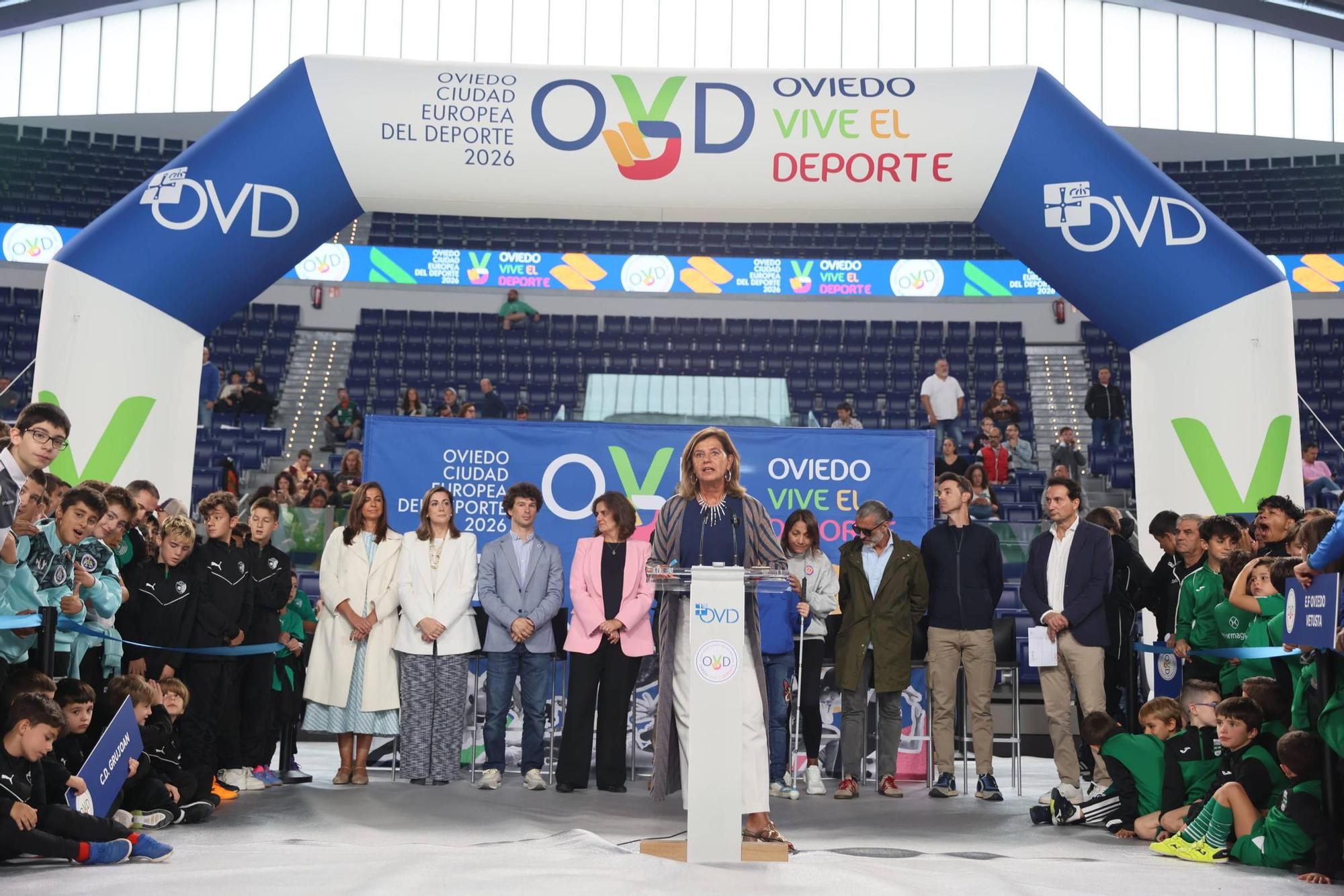 EN IMÁGENES: El encuentro de 50 clubs de Oviedo en el Palacio de los Deportes