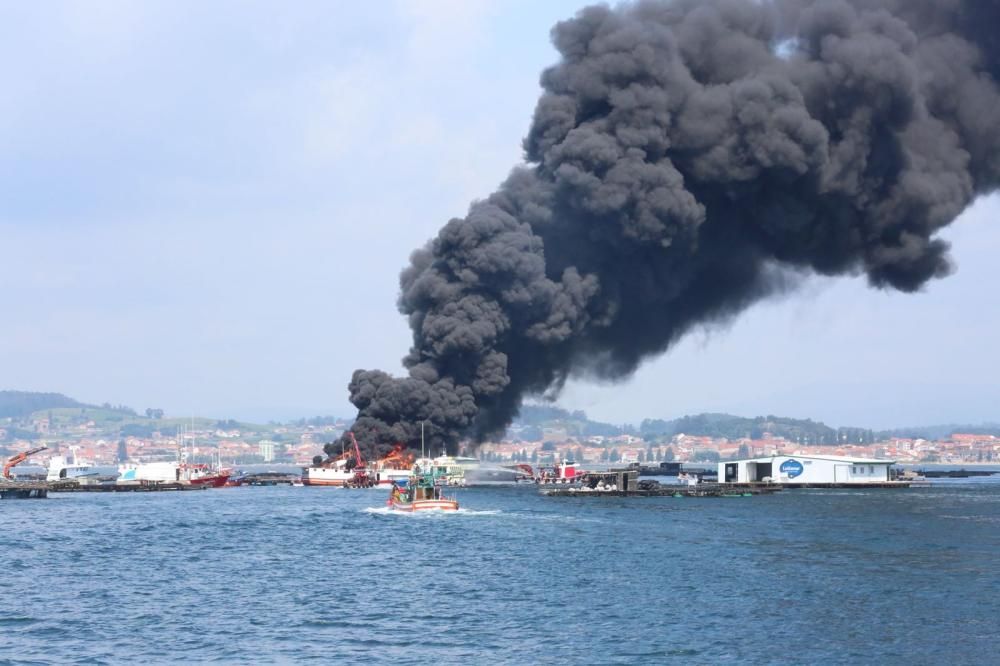 Arde un catamarán de pasajeros en A Toxa