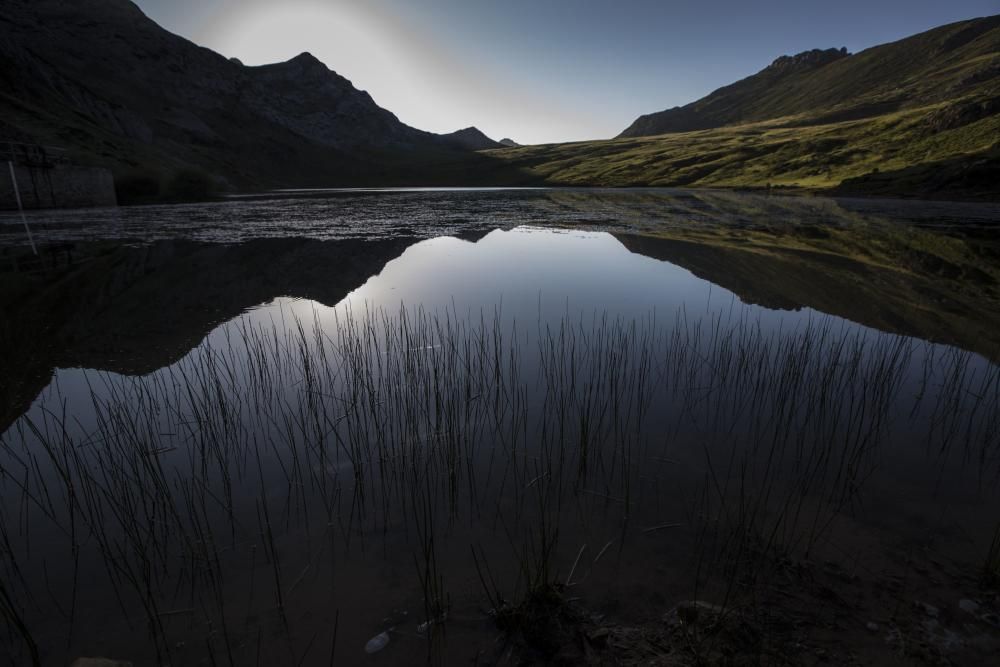 Los lagos de Asturias a plena noche