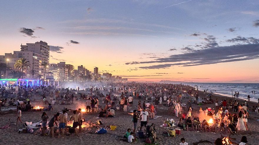 ¿Se pueden hacer hogueras en San Juan en la playa de Gandia?