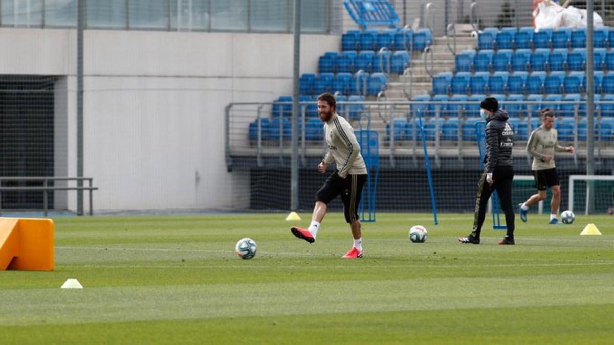 Ramos, en el primer entrenamiento del Madrid tras el confinamiento.