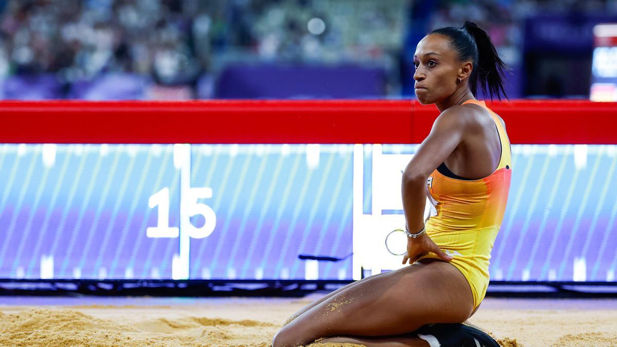 La atleta española Ana Peleteiro durante la final de triple salto en los Juegos Olímpicos de París 2024.