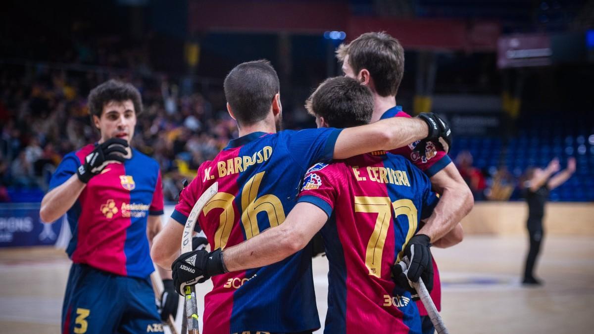 Los jugadores del Barça celebran un gol
