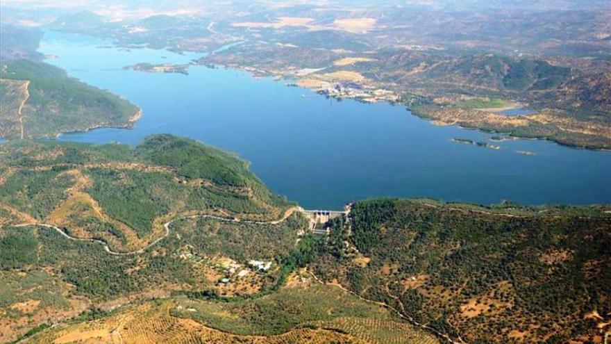 Rescatan el cadáver de un hombre de unos 40 años en la presa de Puente Nuevo