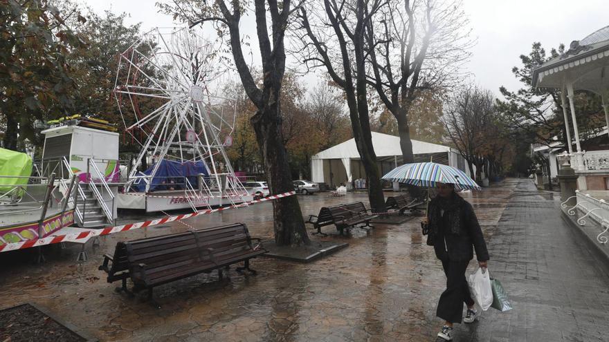 La Navidad de Oviedo asoma en el Campo San Francisco y el Antiguo