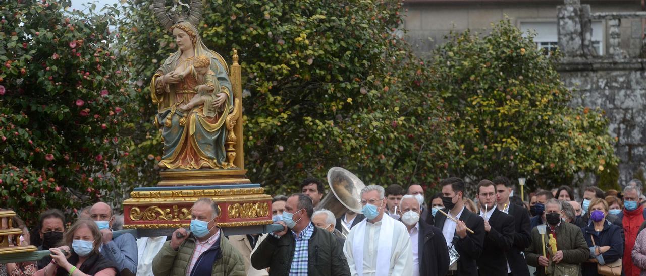 Procesión de la Virgen de las Cabezas, en Armenteira