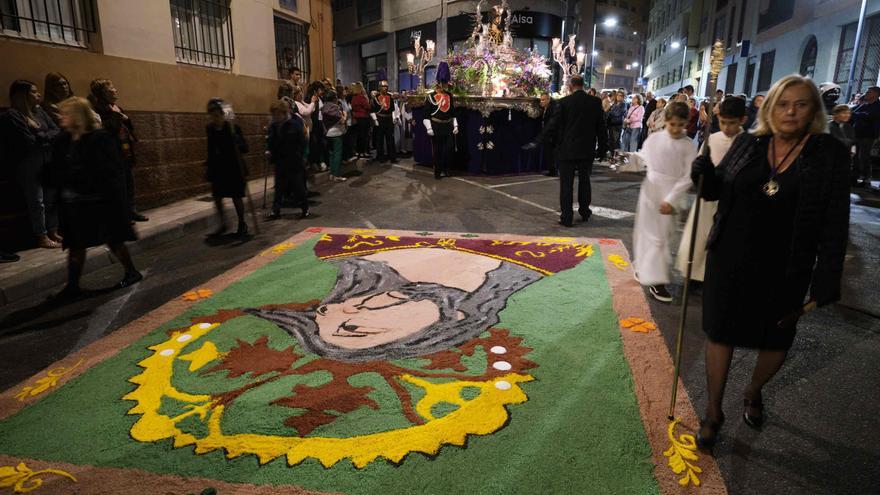 Zona Centro se suma a la petalada para el Señor de las Tribulaciones este Martes Santo