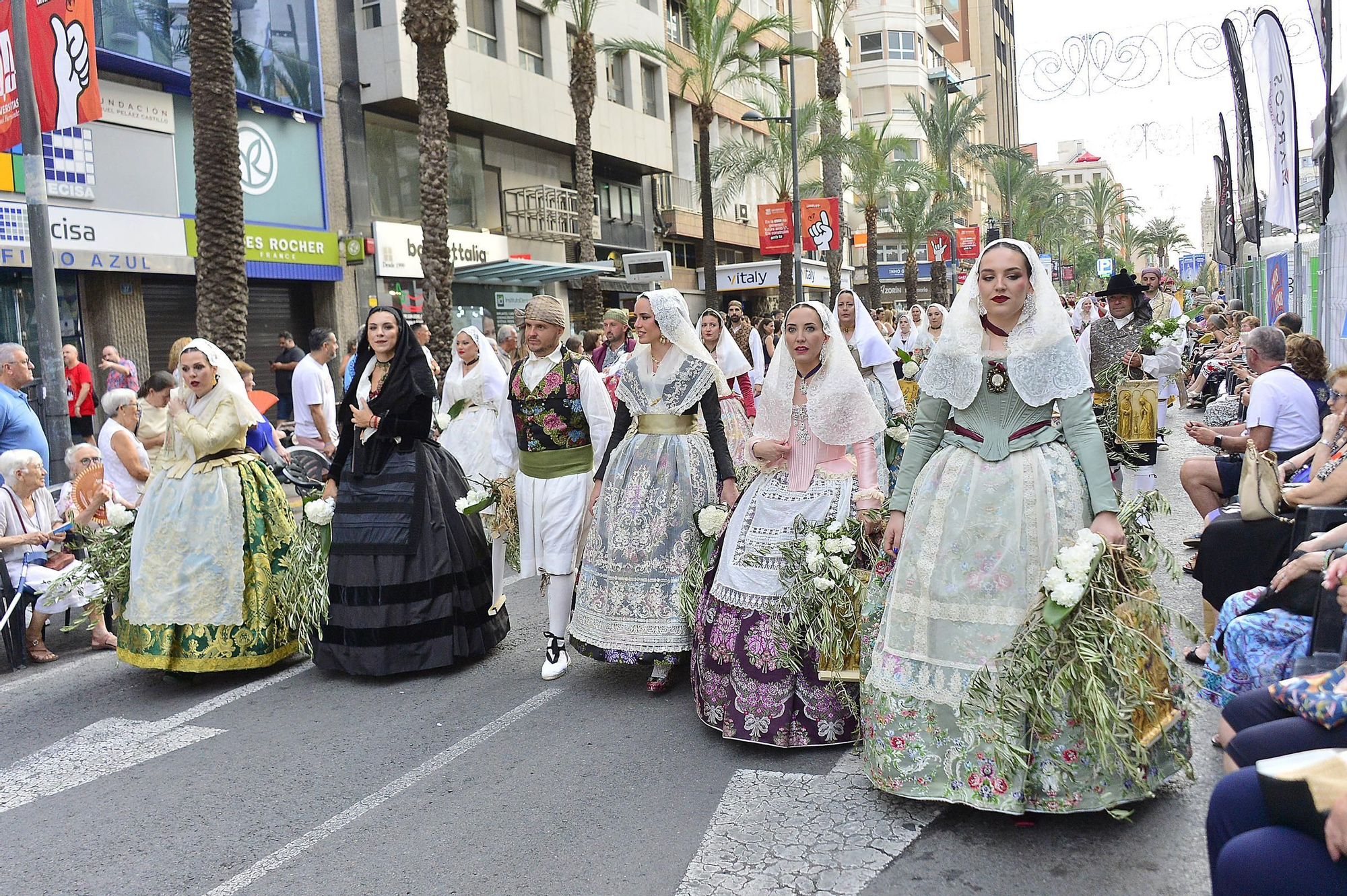 ofrenda de flores a la Virgen del Remedio