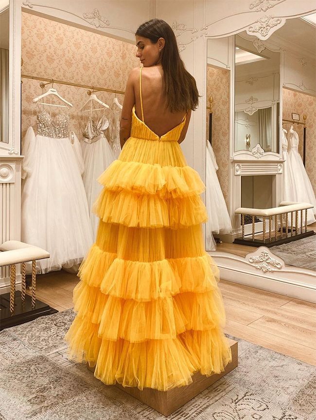 Mery Turiel tiene el vestido amarillo de Pronovias con el que ser la  invitada 'Disney' de una boda - Woman