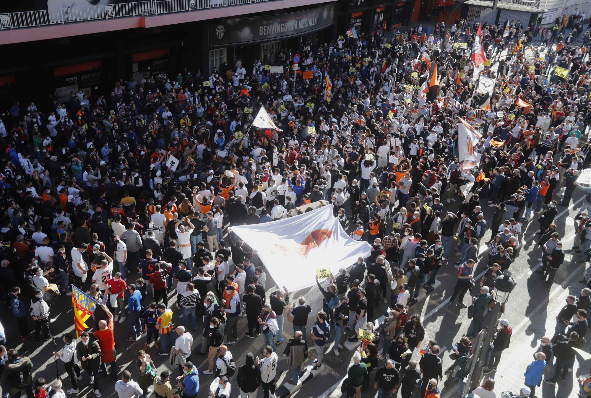 La manifestación valencianista contra Peter Lim (segunda parte)