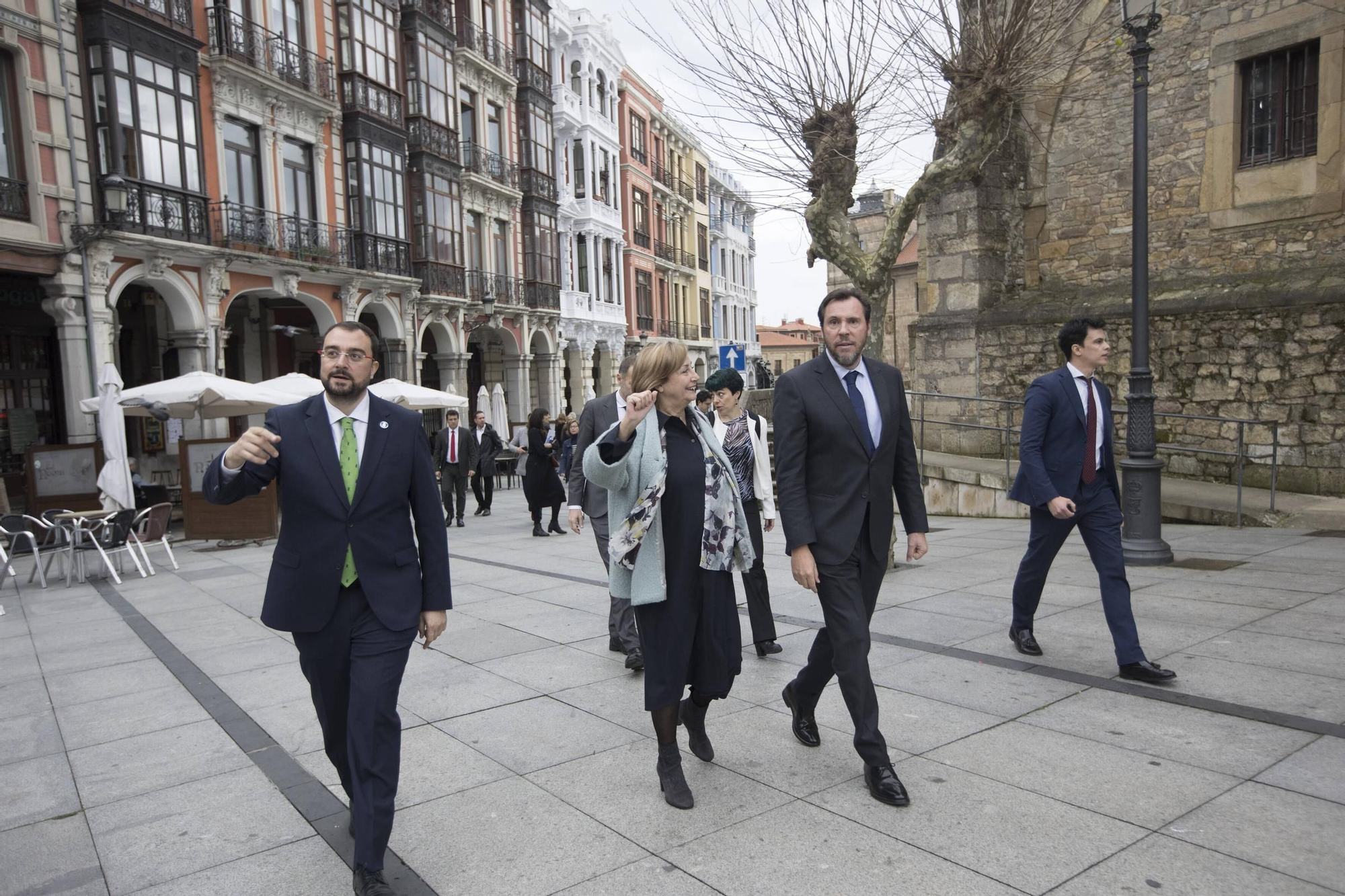 EN IMÁGENES: Así ha sido la visita a Avilés de Óscar Puente, ministro de Transportes y Movilidad Sostenible