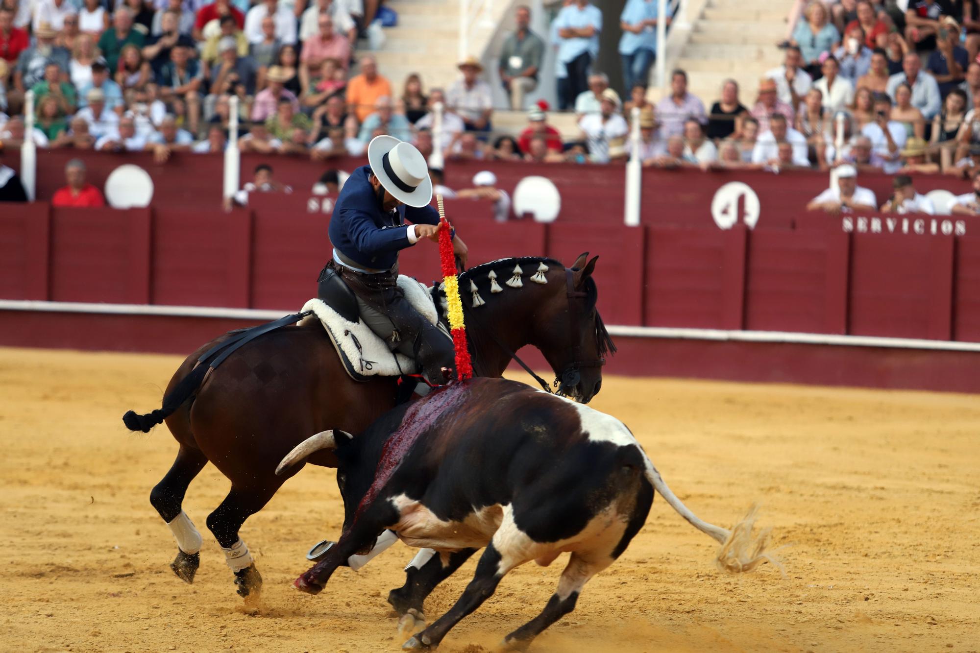 Rejones en la Feria de Málaga: Guillermo Hermoso y Ferrer Martín, doble Puerta Grande en Málaga